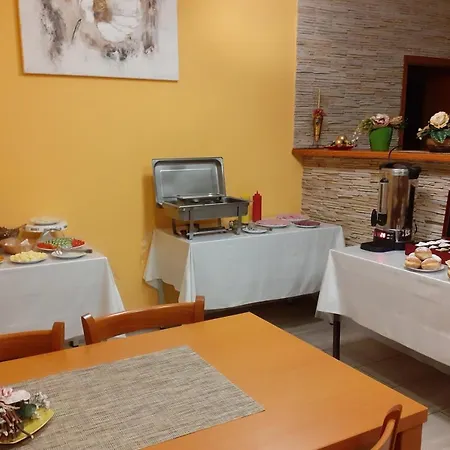 Fenix Guest house 3*